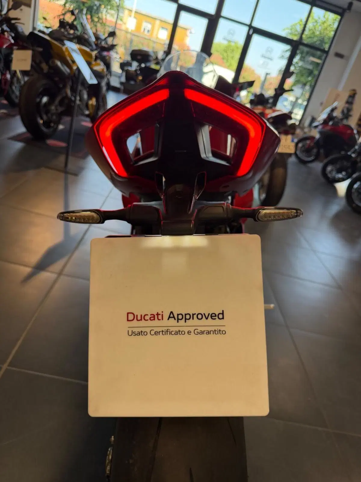 Ducati Panigale V4 S (2022 - 24) (12)