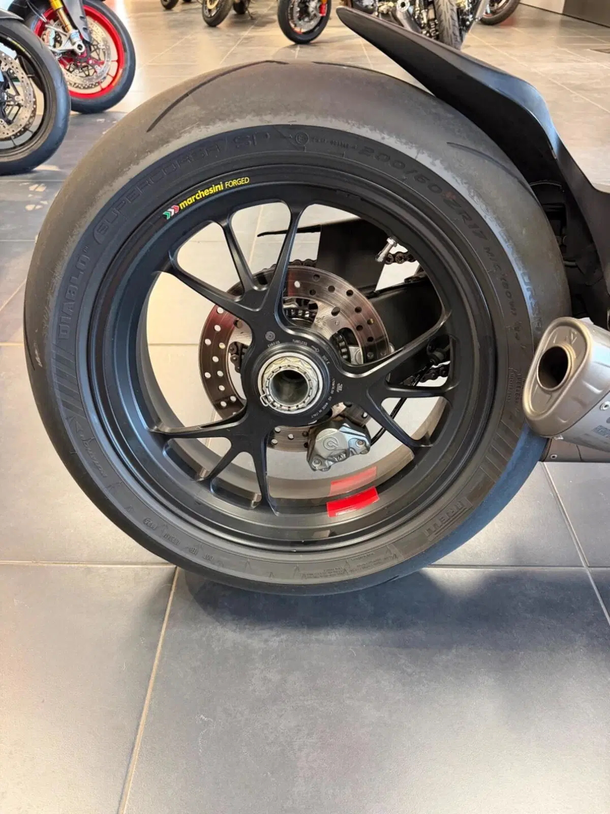 Ducati Panigale V4 S (2022 - 24) (15)