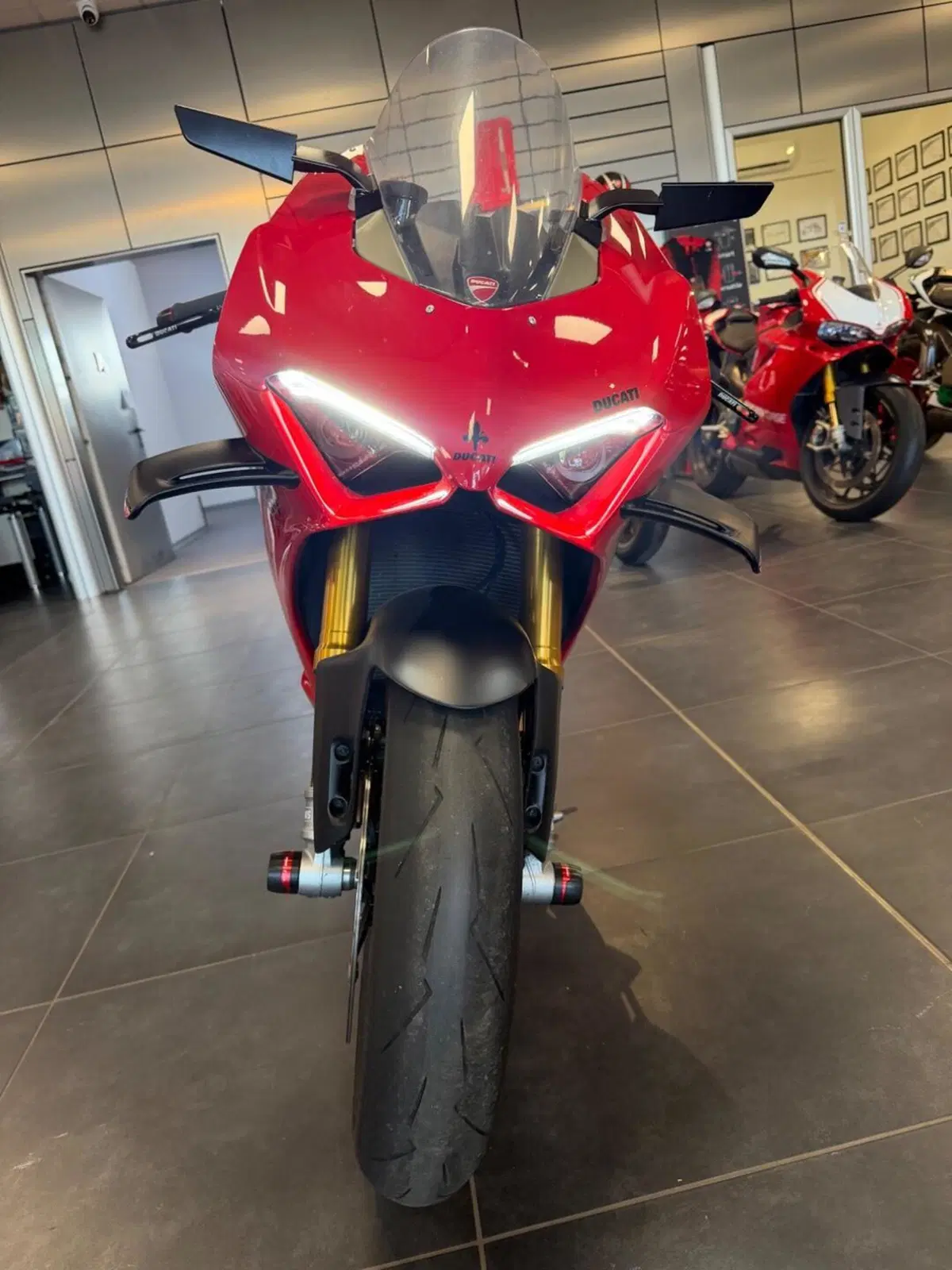 Ducati Panigale V4 S (2022 - 24) (4)