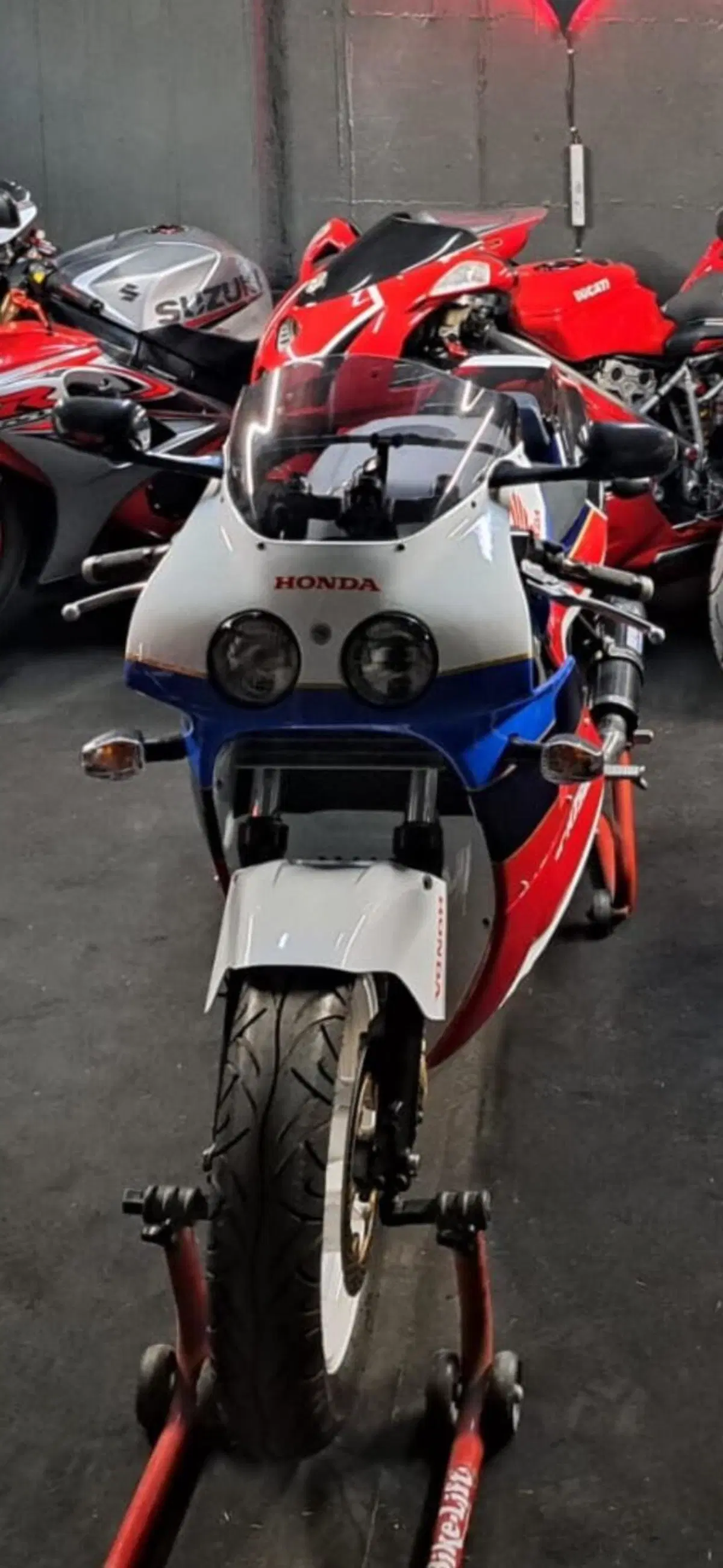Honda VFR 750 F (1986 - 87)
