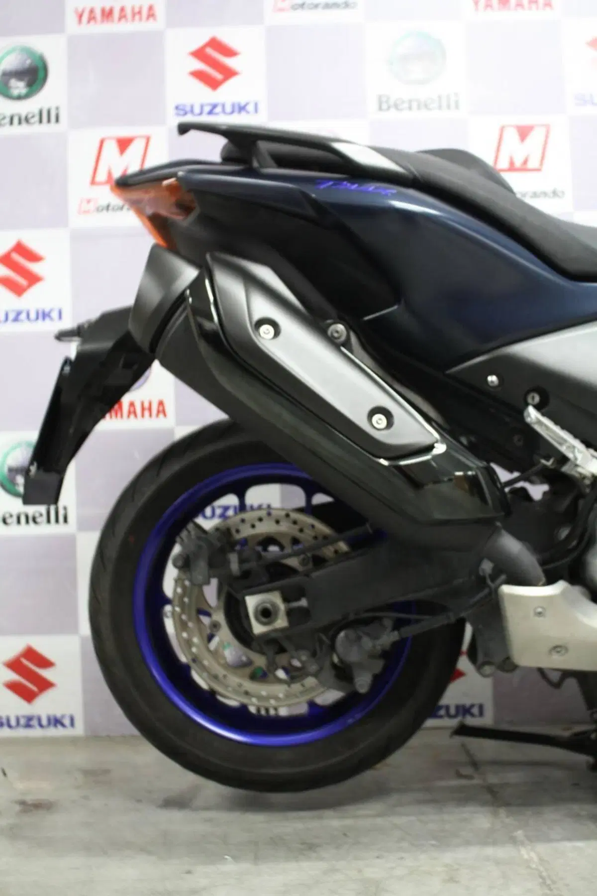 Yamaha T-Max 560 (2022 - 24) (4)