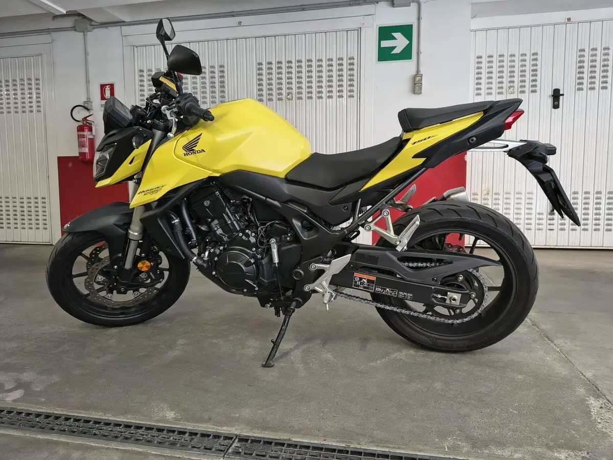 Honda CB 750 Hornet (2023 - 24) (2)