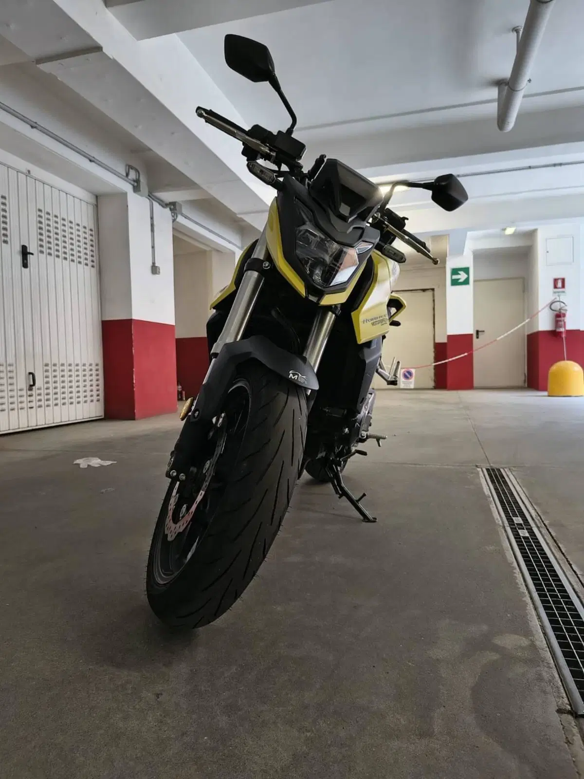 Honda CB 750 Hornet (2023 - 24) (5)