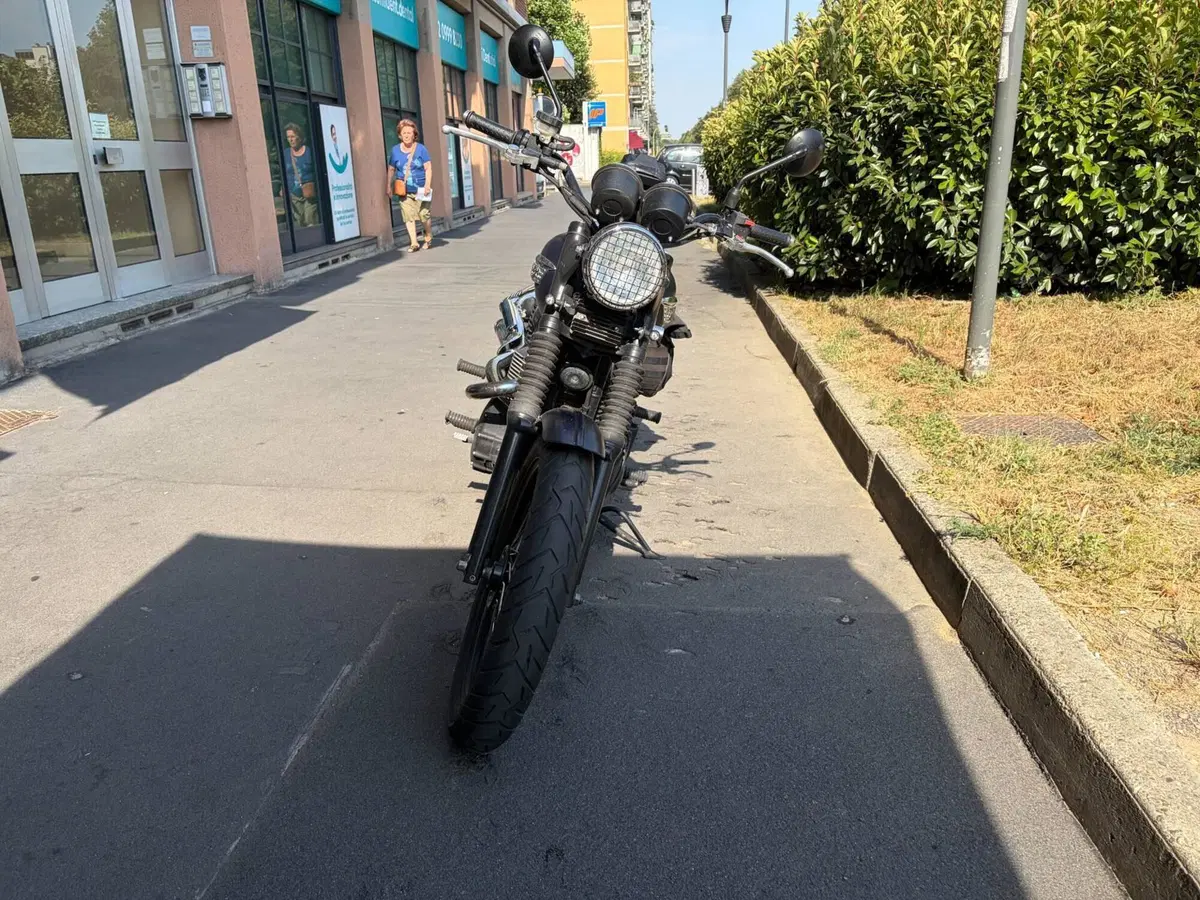Triumph Scrambler (2006 - 17) (2)
