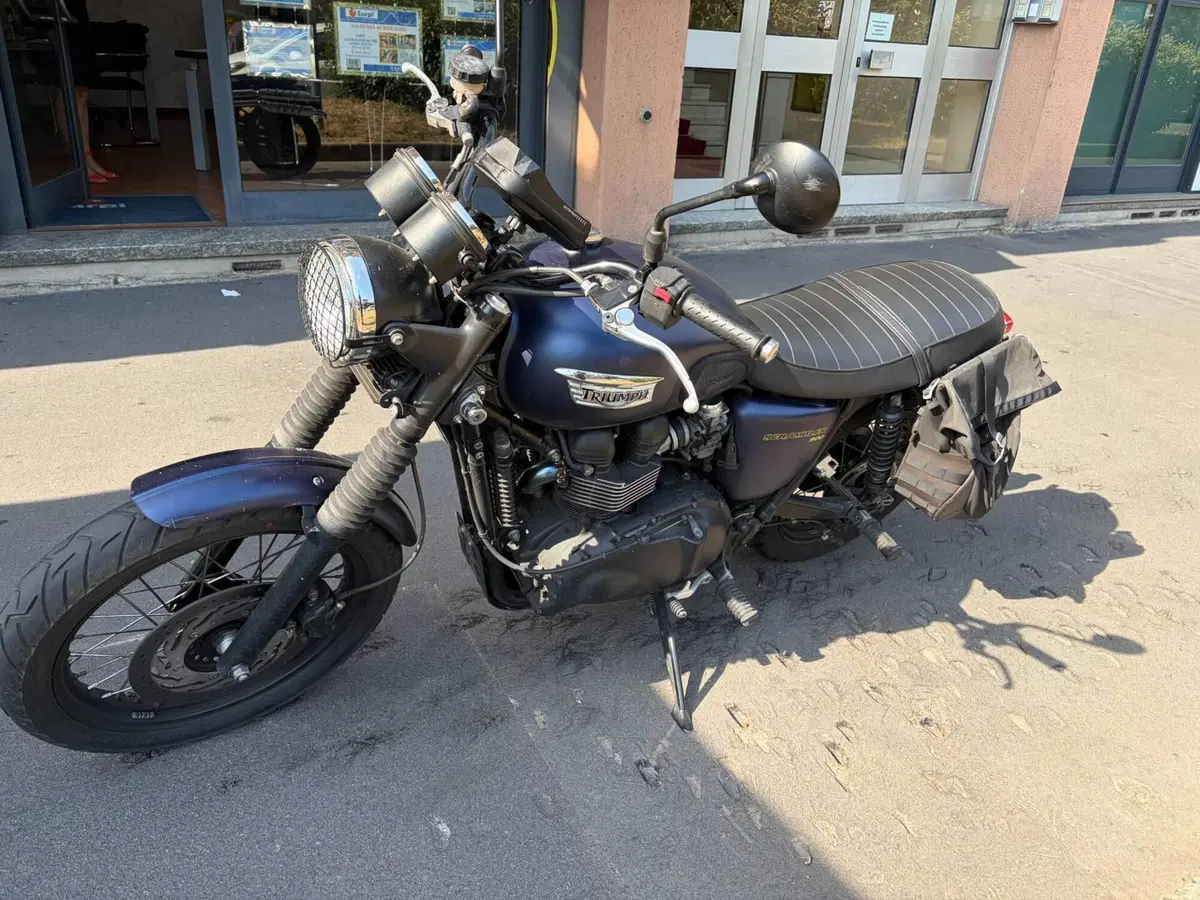 Triumph Scrambler (2006 - 17) (3)