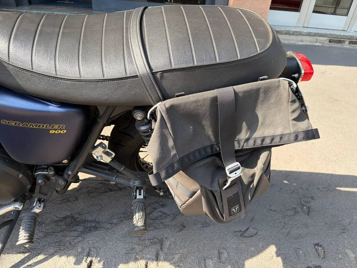 Triumph Scrambler (2006 - 17) (4)
