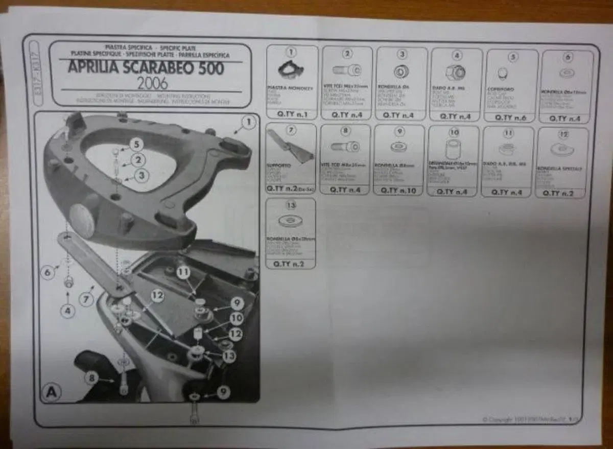 Attacco posteriore Givi per Aprilia Scarabeo 500 (2)