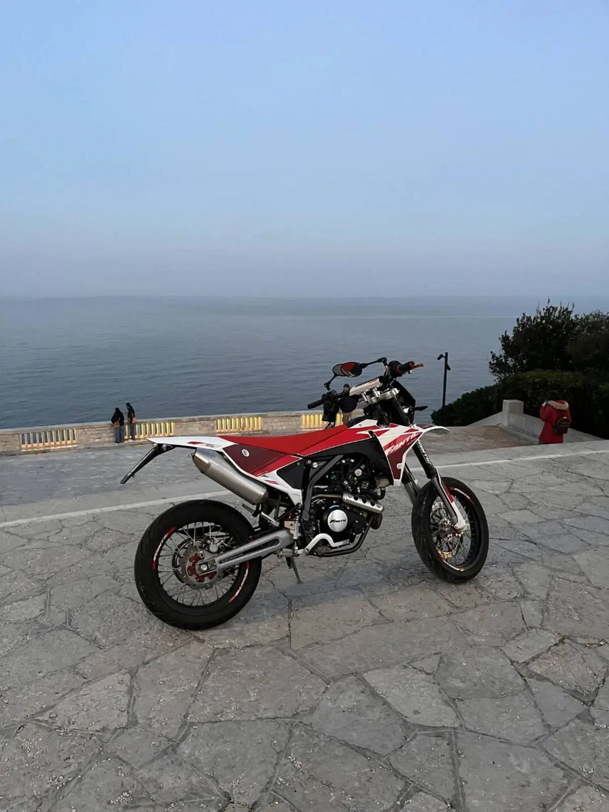 Fantic Motor XMF 125 Motard Performance 4T (2023 - 24) (2)