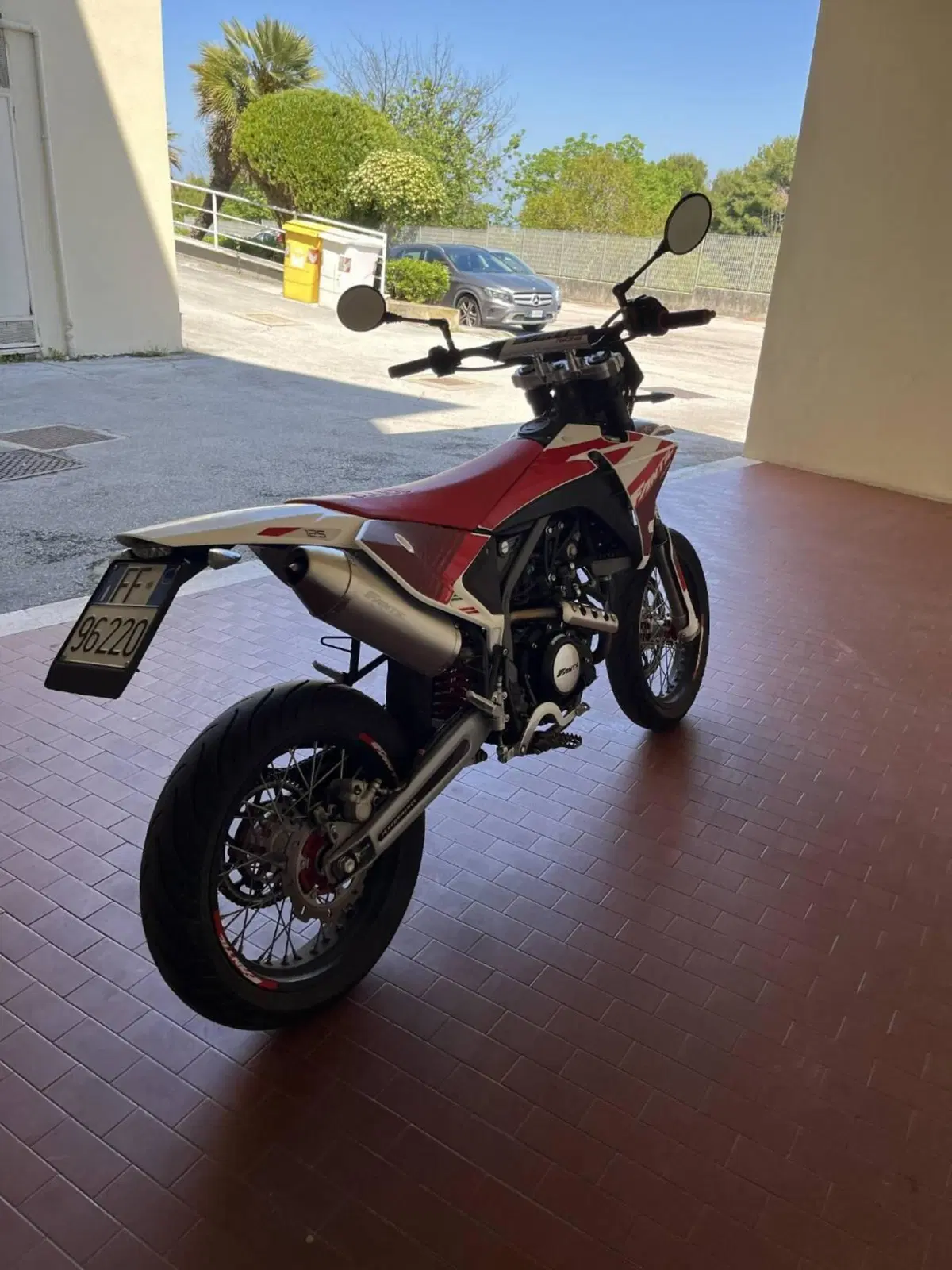 Fantic Motor XMF 125 Motard Performance 4T (2023 - 24) (3)