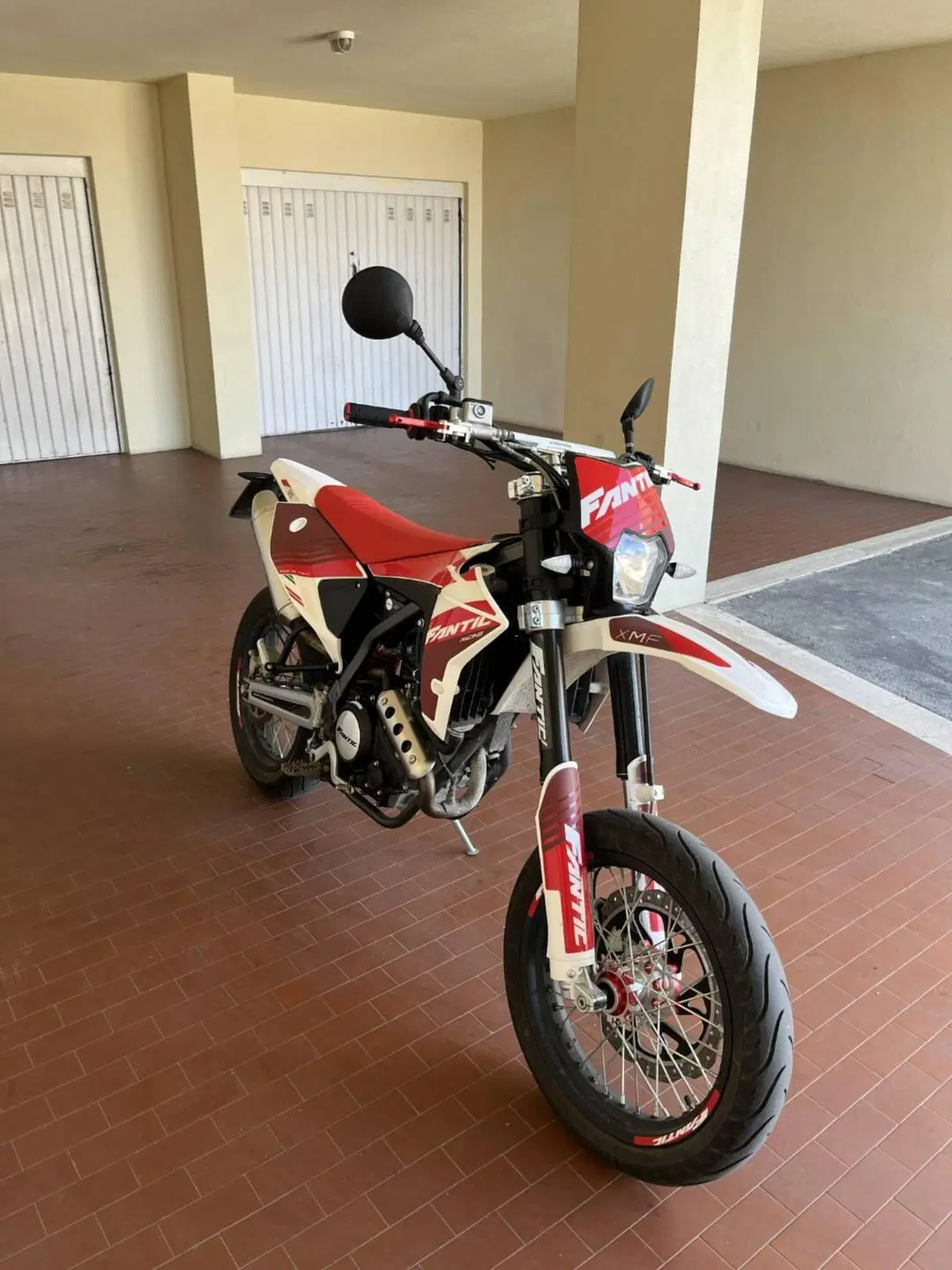 Fantic Motor XMF 125 Motard Performance 4T (2023 - 24) (4)