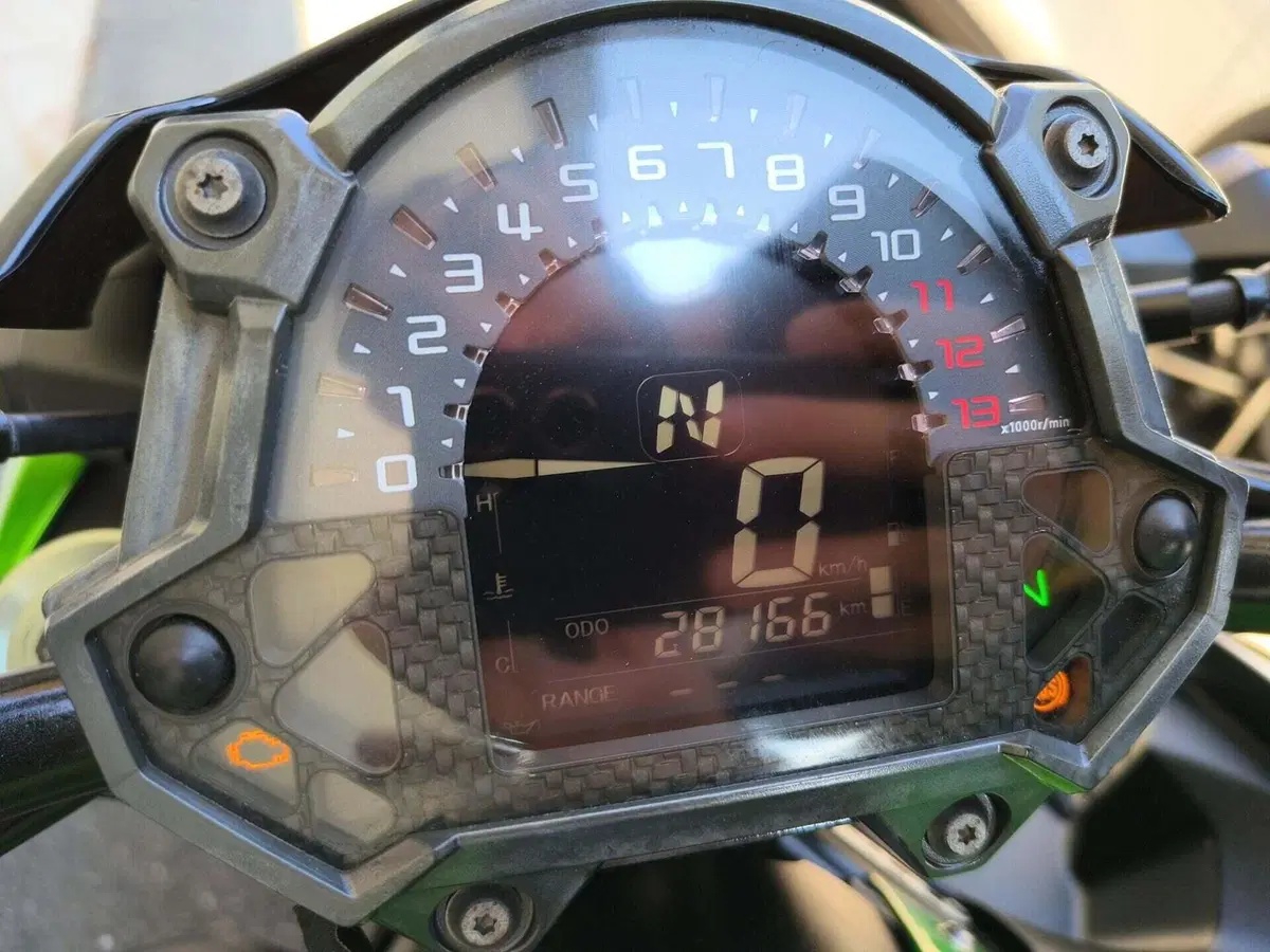 Kawasaki Z 900 (2017 - 18) (2)