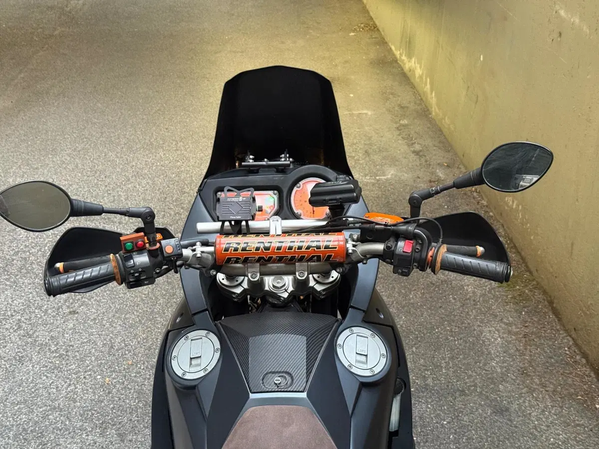 KTM 990 Adventure (2006 - 08) (11)