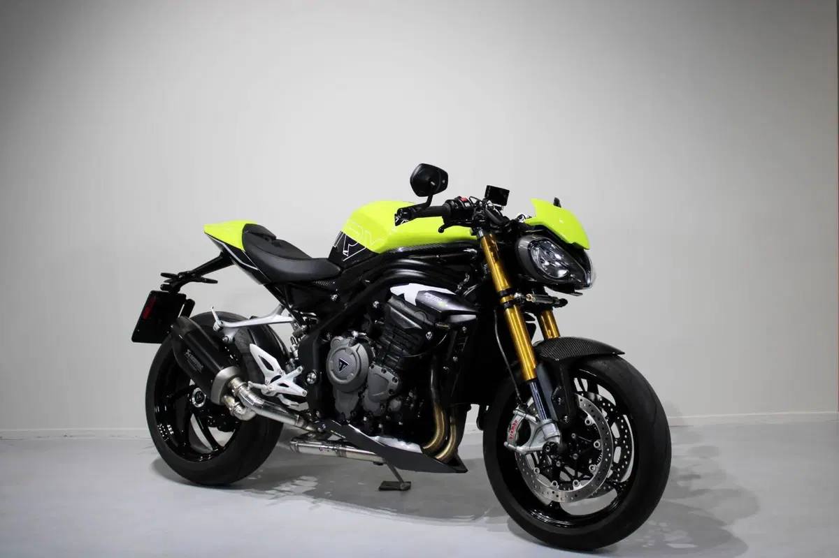 Triumph Speed Triple 1200 RX (2025 - 26) (2)