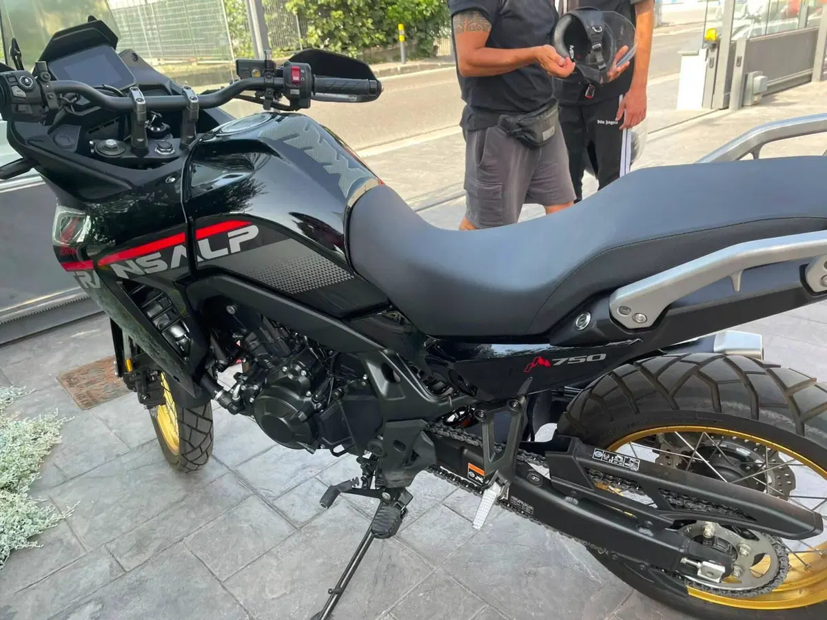 Honda Transalp XL750 (2026) (5)