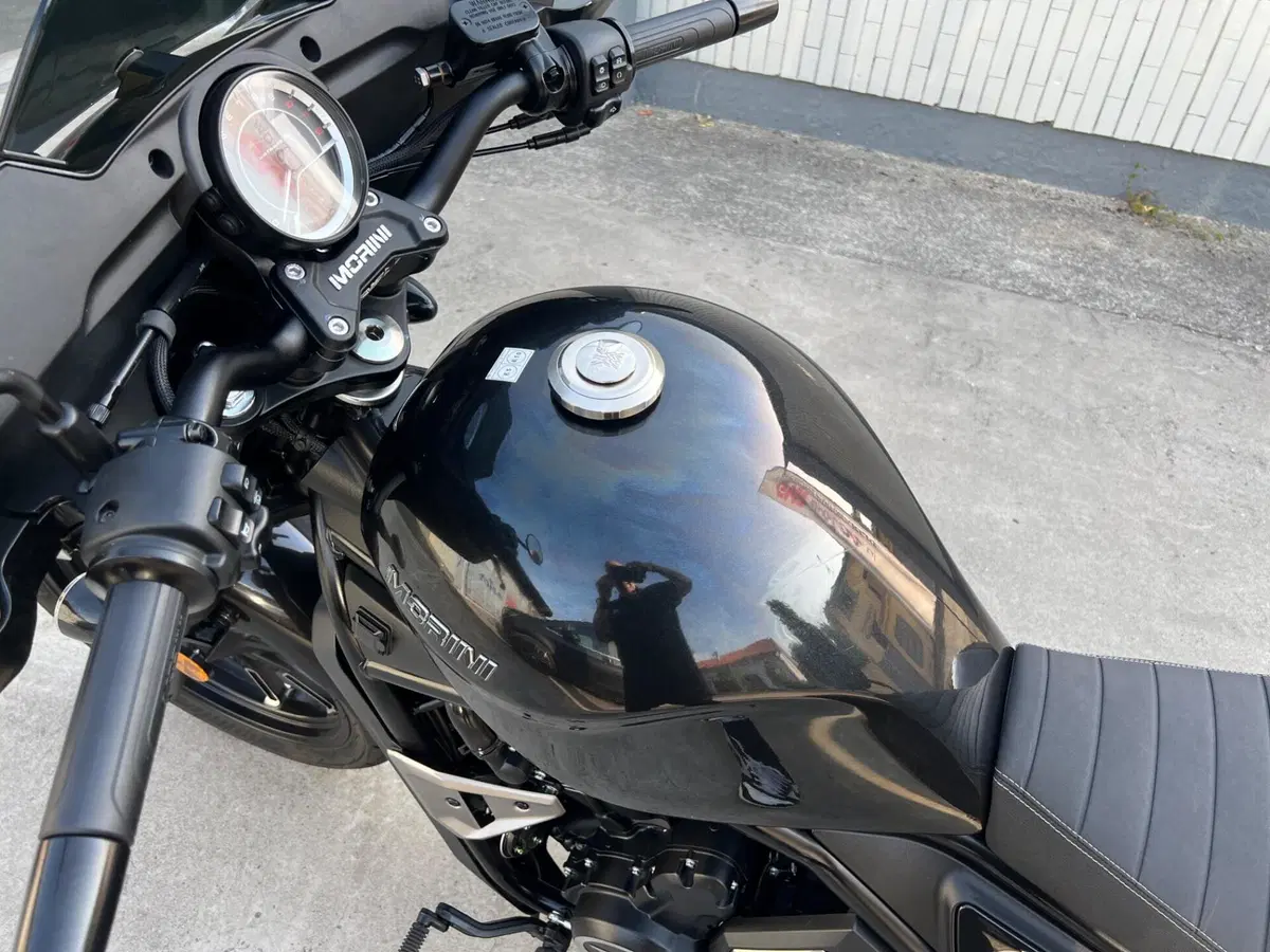 Moto Morini Calibro Bagger (2024 - 26) (17)