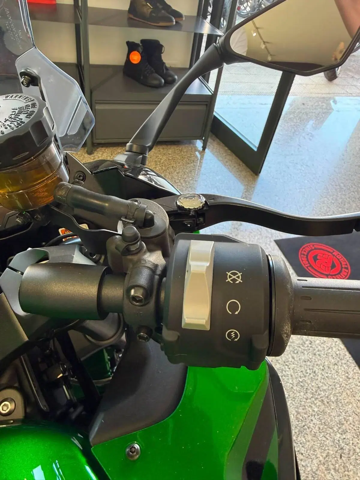 Kawasaki Ninja 1100 SX SE Tourer (2025 - 26) (2)