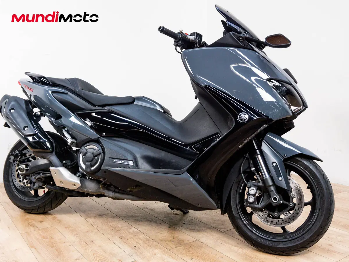 Yamaha T-Max 560 Tech Max (2020) (2)
