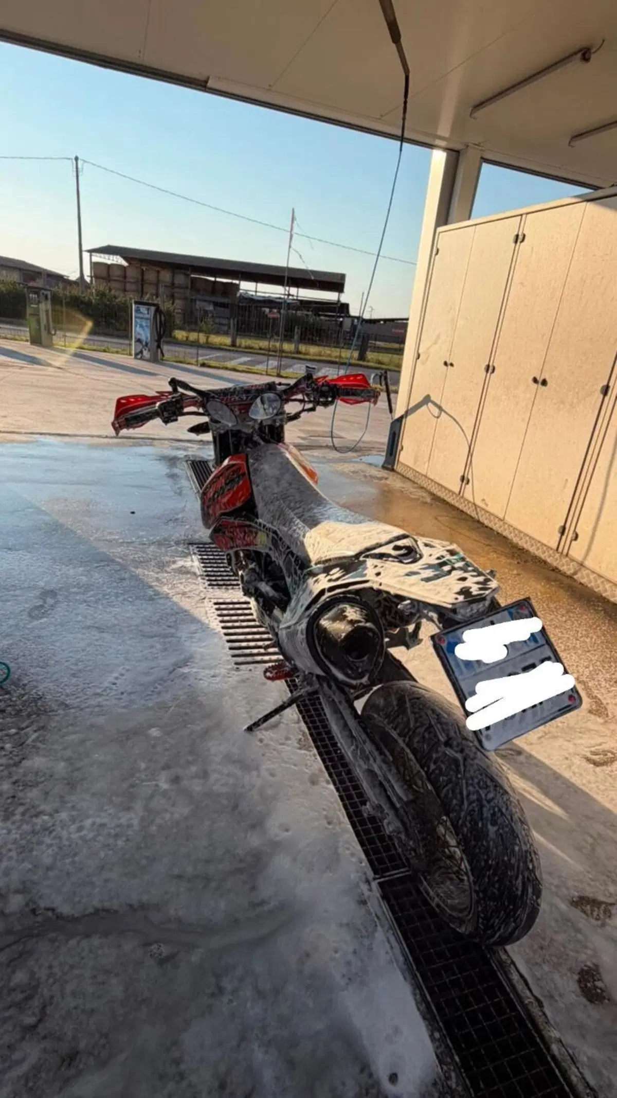 KTM 690 SMC (2008- 11) (2)