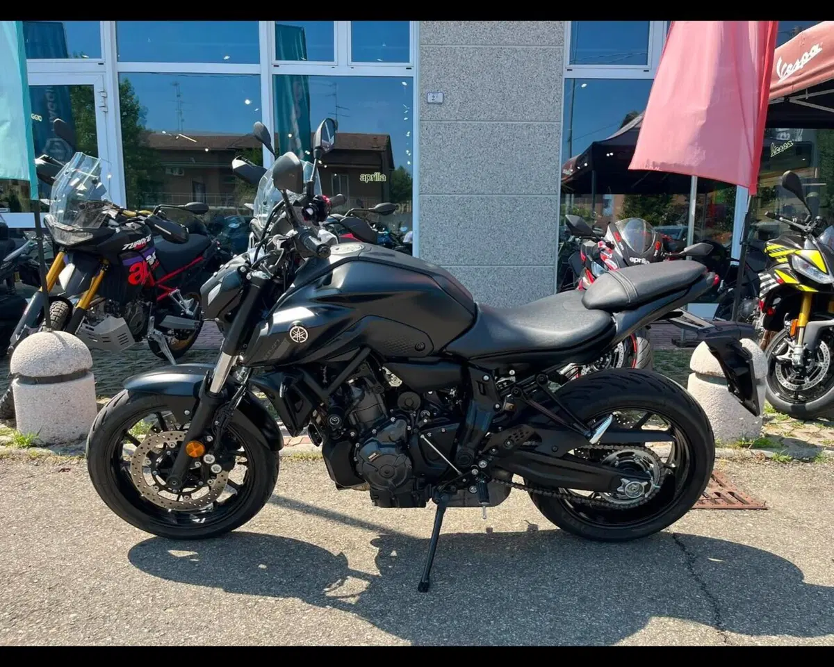 Yamaha MT-07 Pure (2023 - 25) (8)