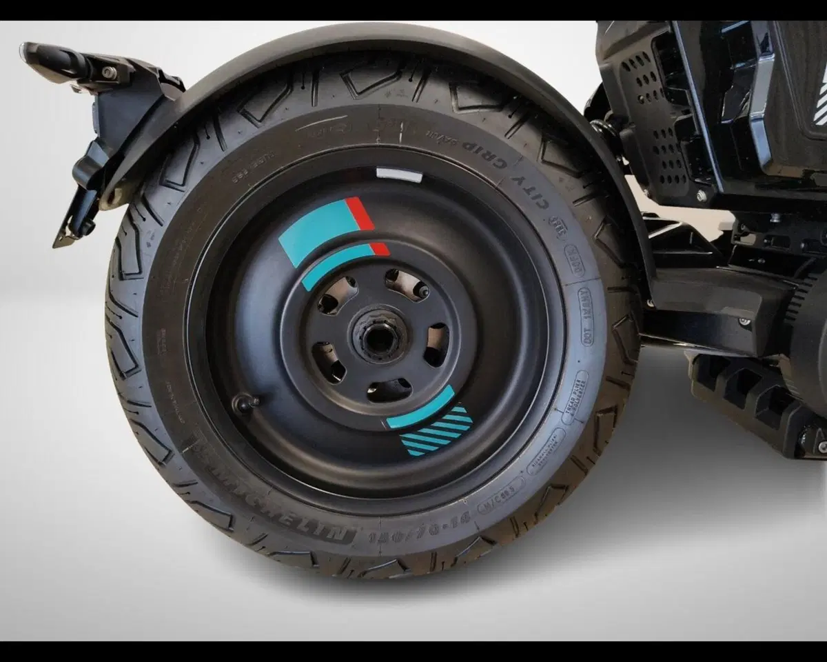 Bmw CE 02 AM (2024 - 26) (9)