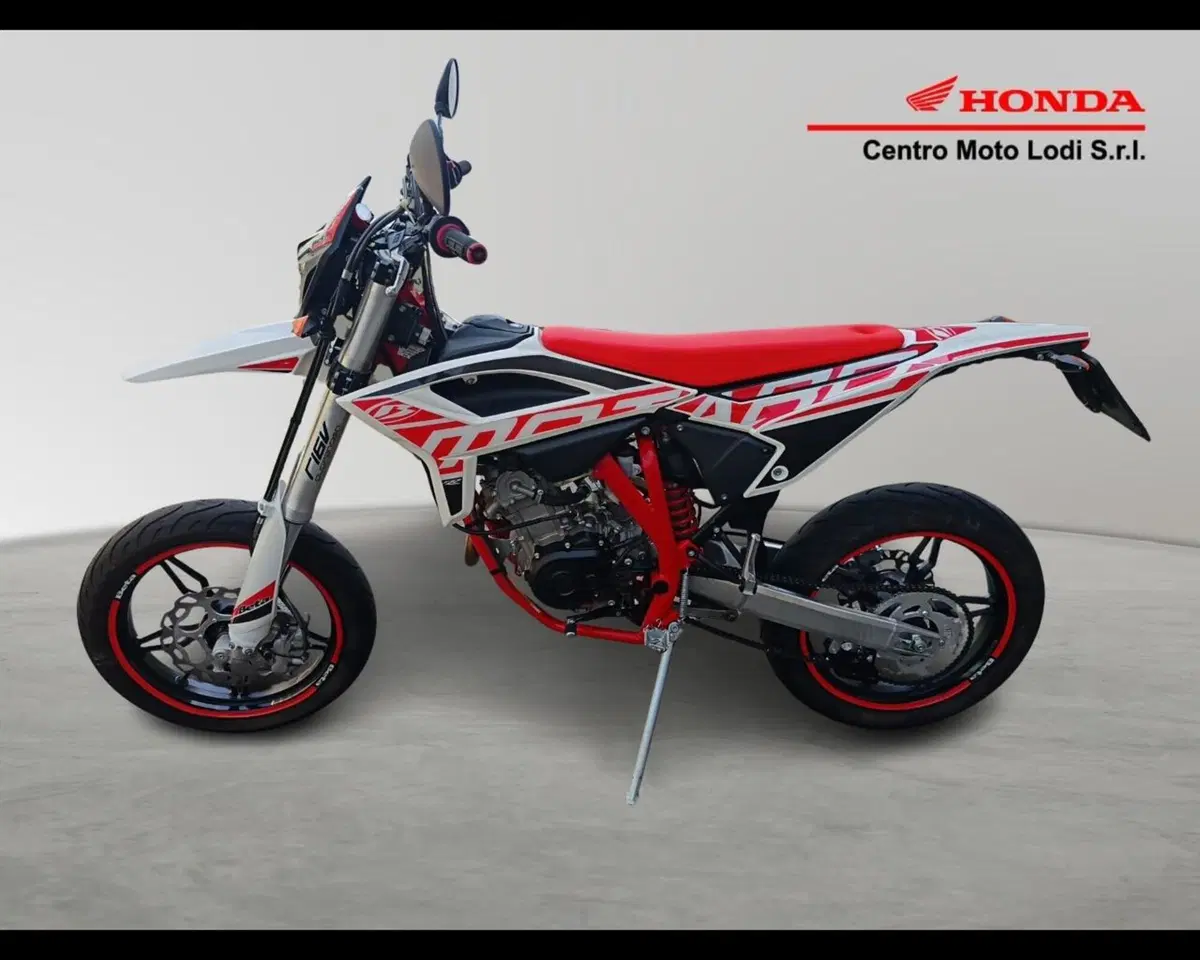 Betamotor RR 125 4T Motard LC (2021 - 23) (3)