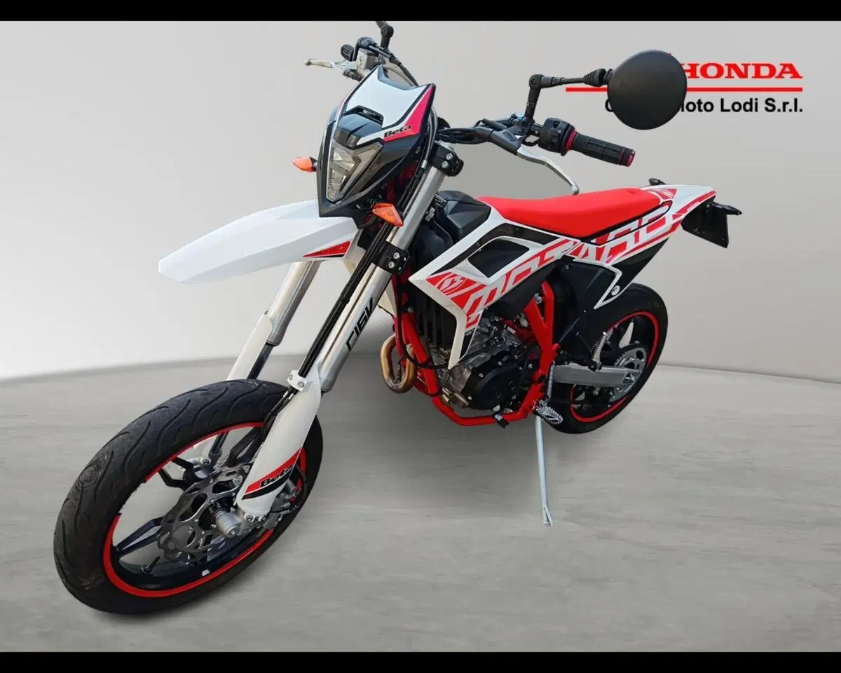 Betamotor RR 125 4T Motard LC (2021 - 23) (4)