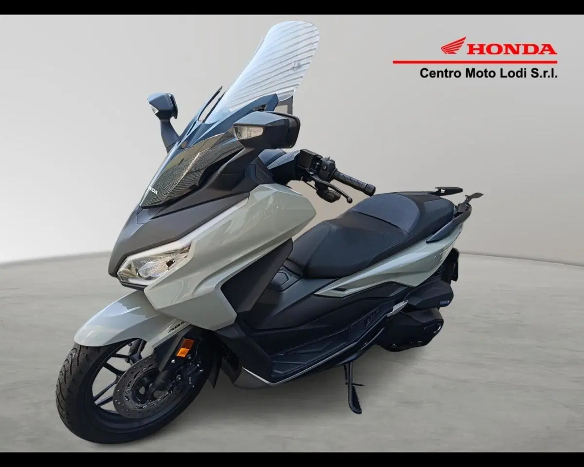 Honda Forza 350 (2025 - 26) (4)