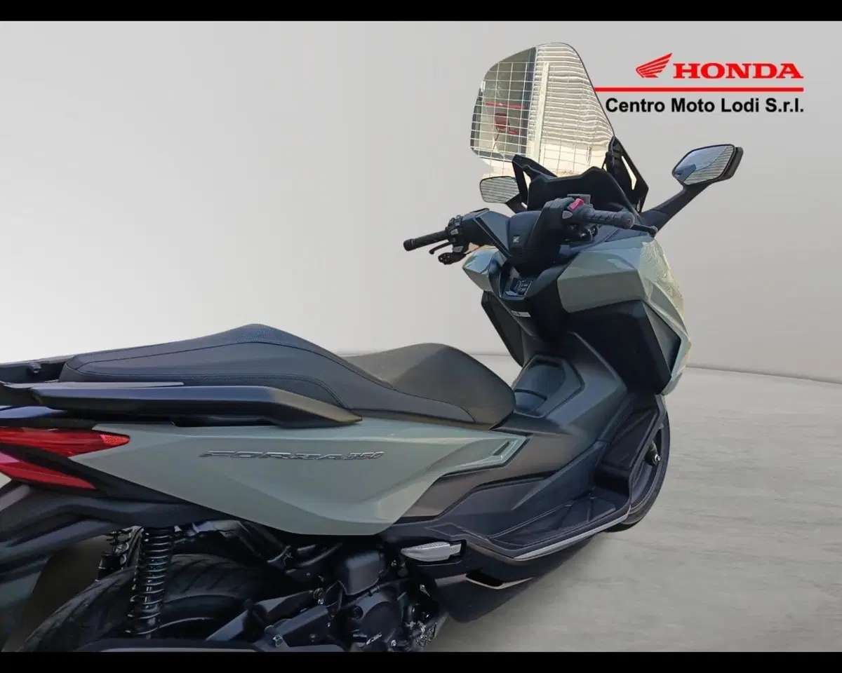 Honda Forza 350 (2025 - 26) (6)