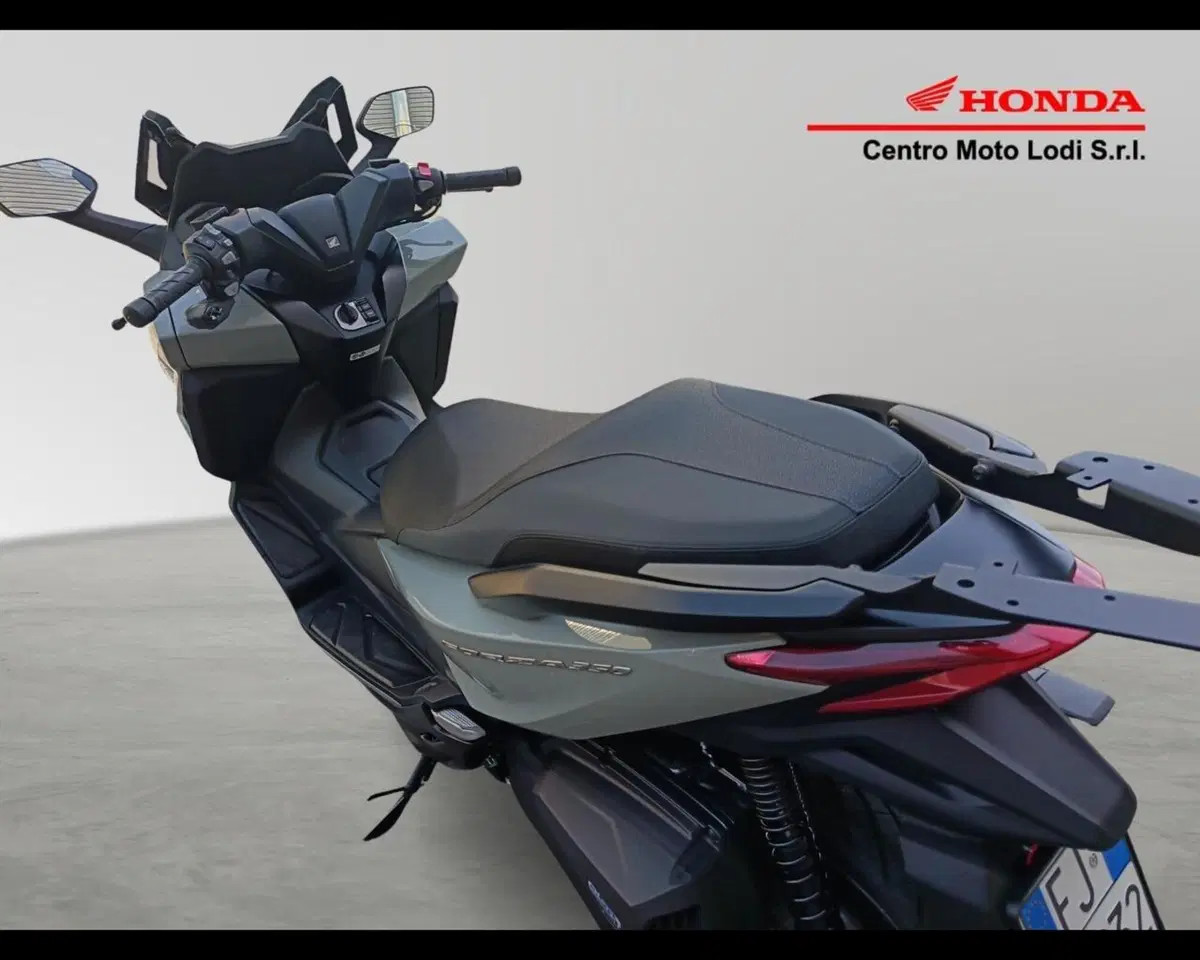 Honda Forza 350 (2025 - 26) (7)