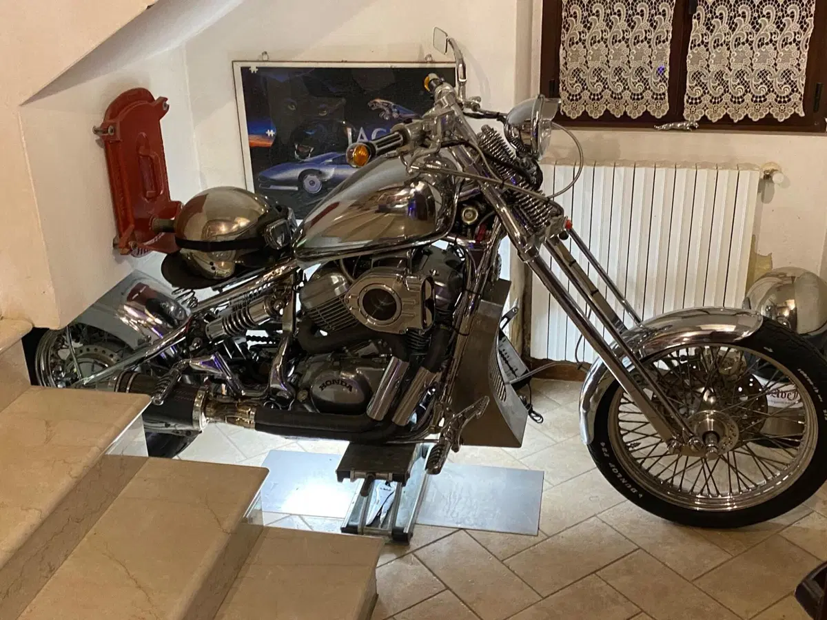 Honda VT600C (4)