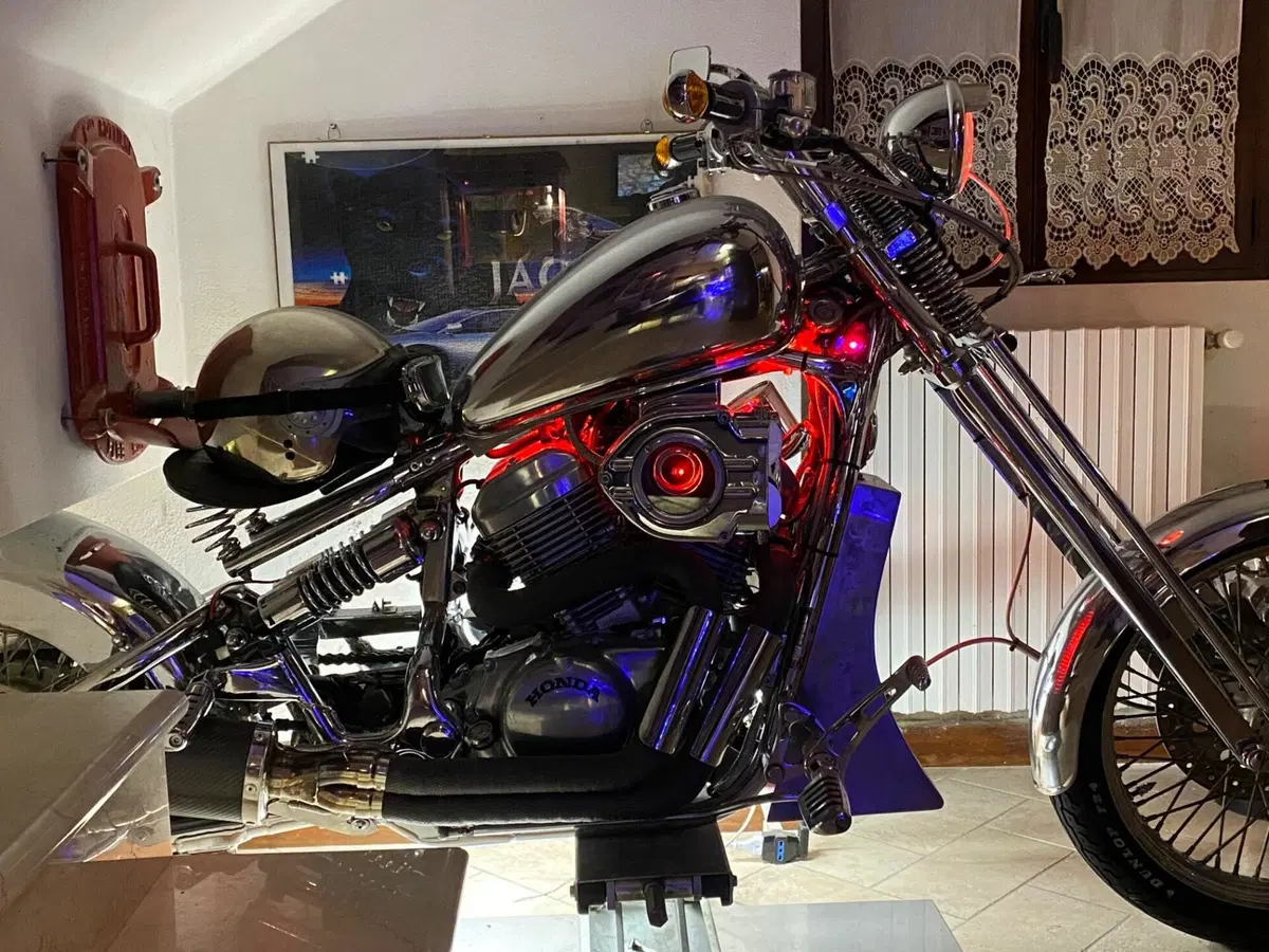 Honda VT600C (5)