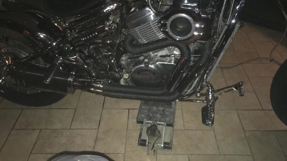 Honda VT600C (12)