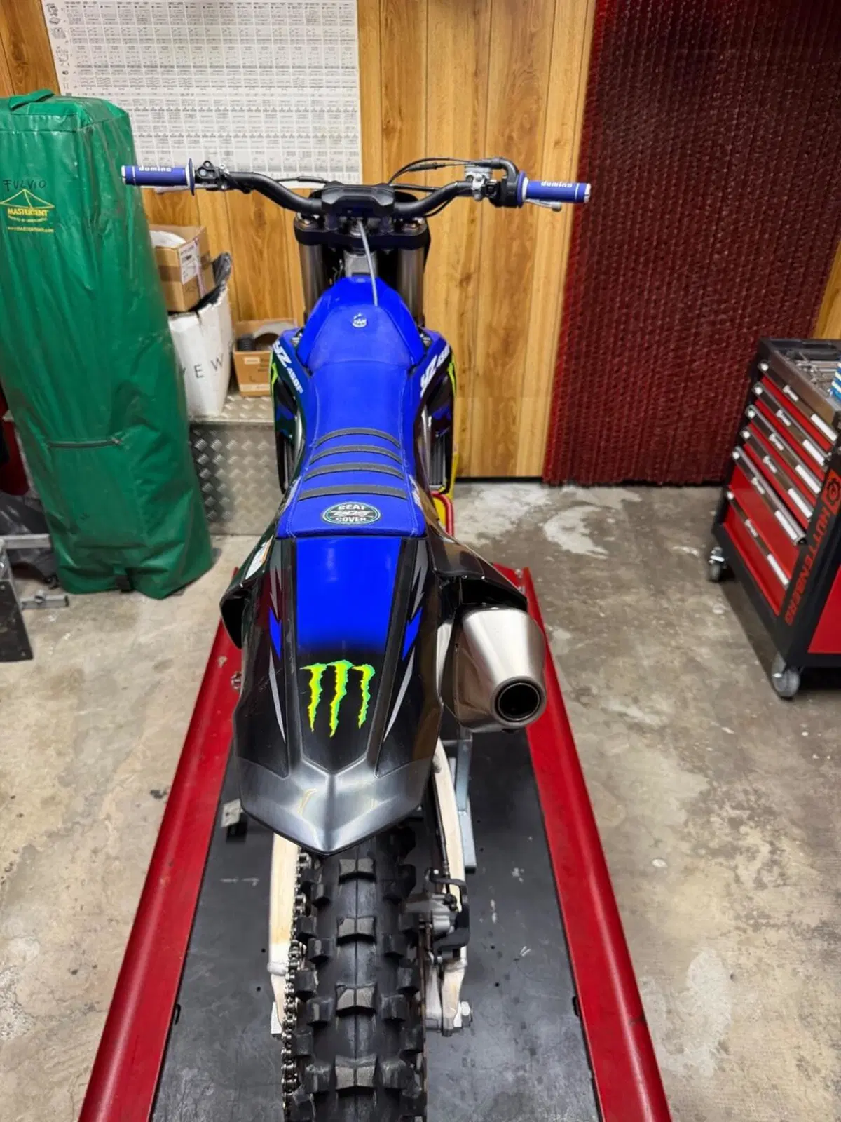 Yamaha YZ 450 F Monster Energy Yamaha Racing Edition (2025) (2)