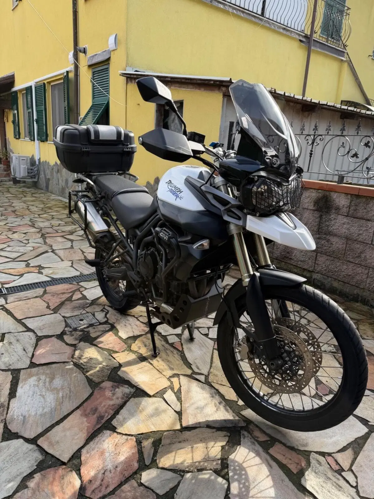 Triumph Tiger 800 XC (2011 - 12) (11)