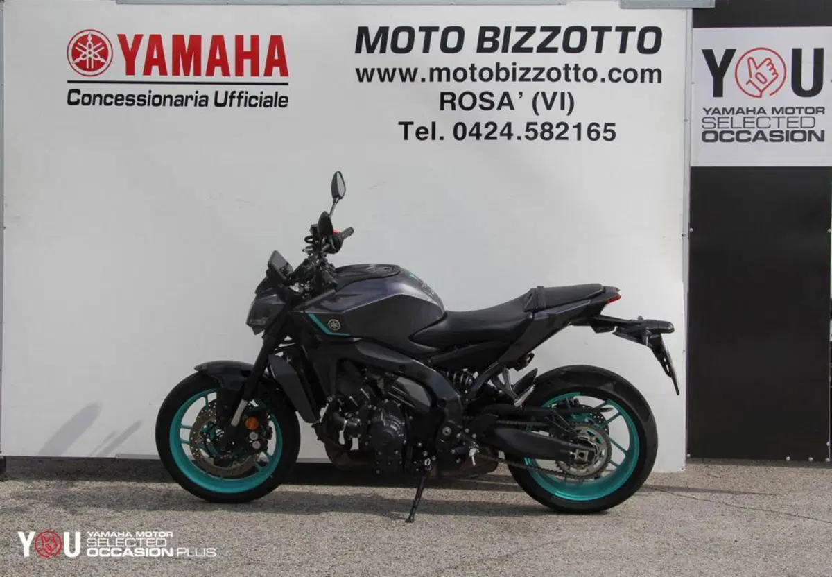 Yamaha MT-09 Y-AMT (2024 - 26) (2)