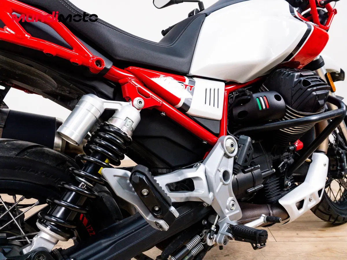 Moto Guzzi V85 TT (2019 - 20) (4)