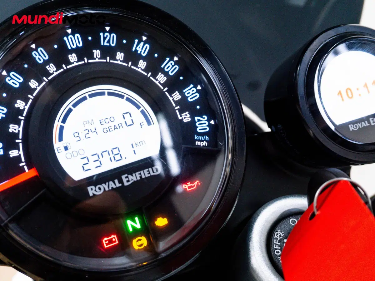 Royal Enfield Super Meteor 650 (2023 - 26) (12)