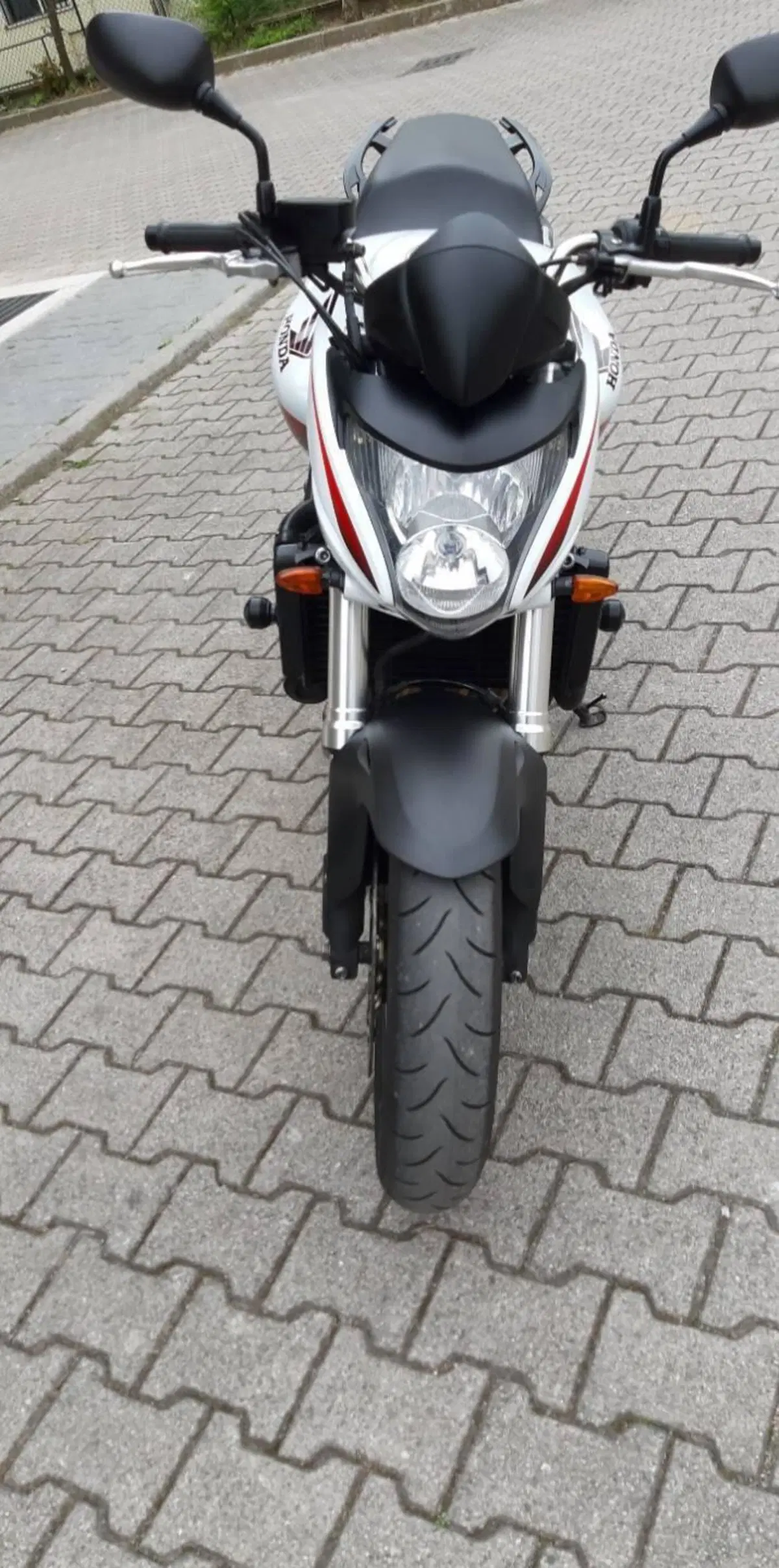 Honda Hornet 600 (2007 - 10) (4)