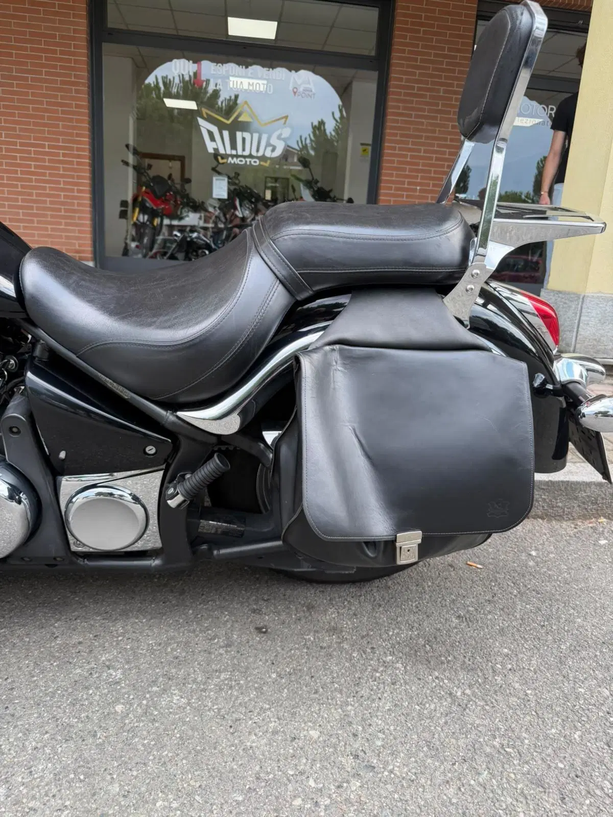 Kawasaki Vulcan VN 900 Classic (2006 - 10) (3)
