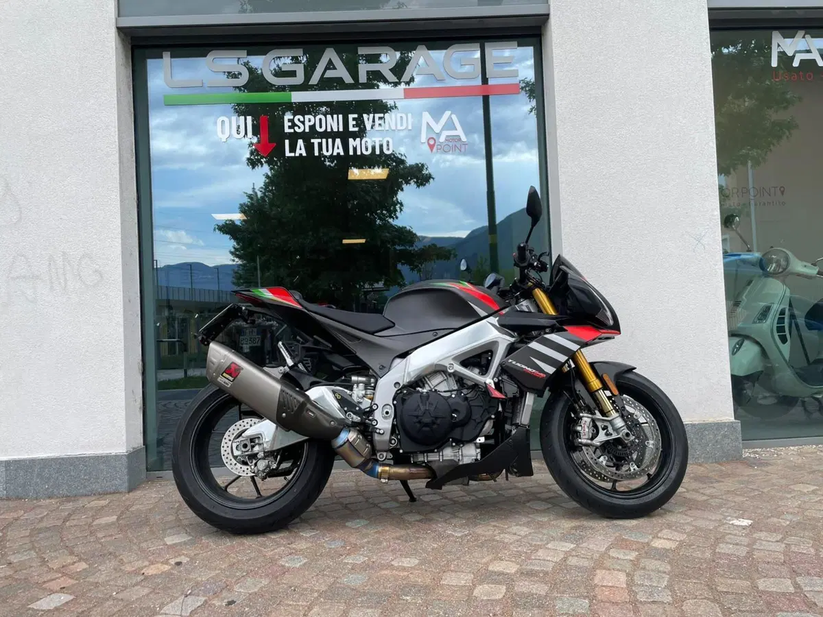 Aprilia Tuono V4 Factory (2021 - 24) (2)