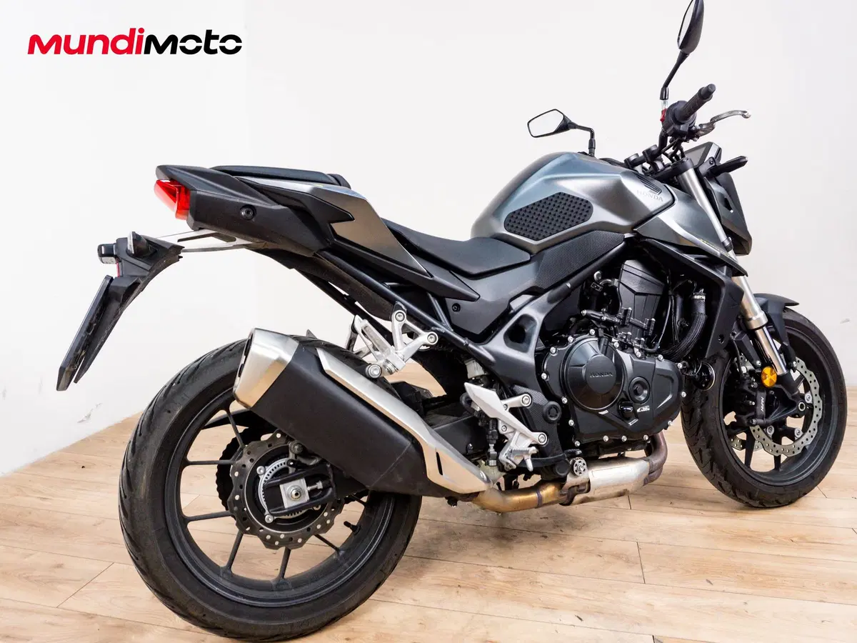 Honda CB 750 Hornet (2025) (3)