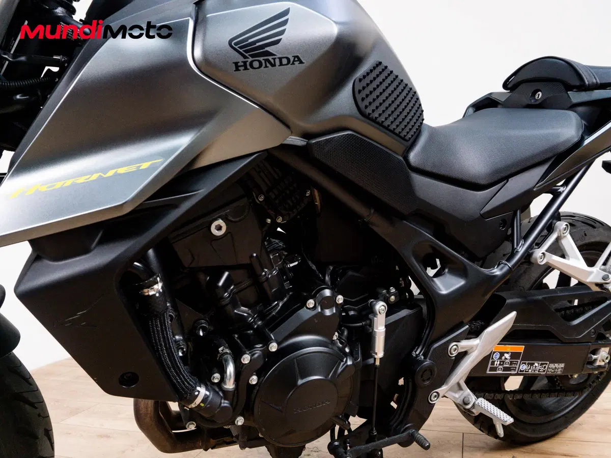 Honda CB 750 Hornet (2025) (9)