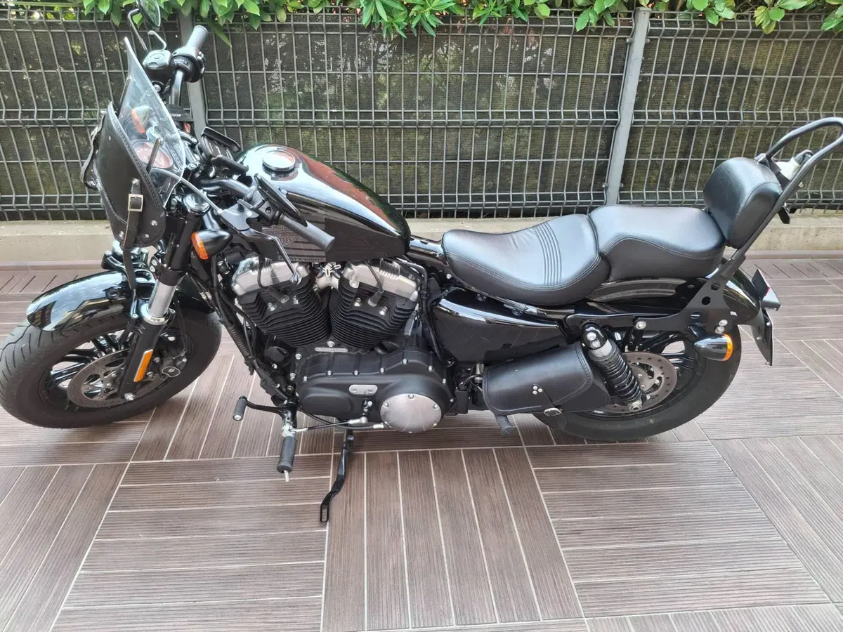 Harley-Davidson 1200 Forty-Eight (2016 - 20) (3)