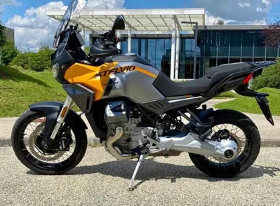 Moto Guzzi Stelvio (2024 - 26) usata