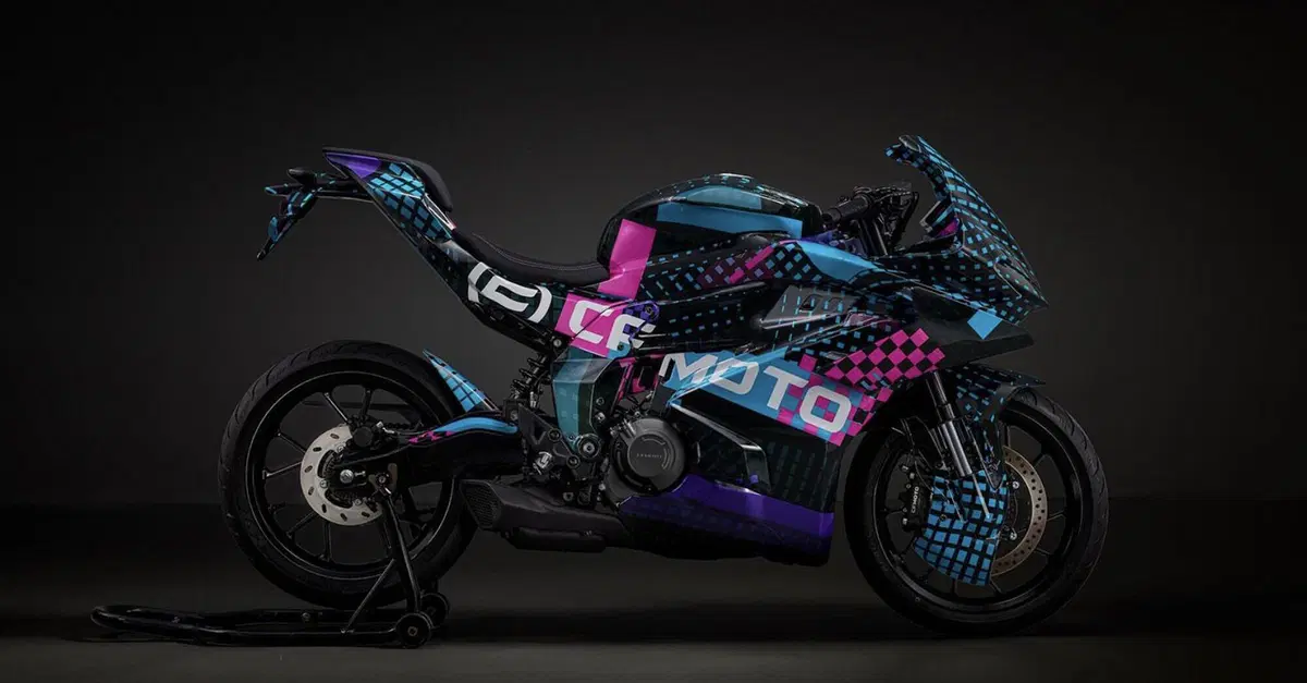 CFMoto 250SR-R: Arriva il bicilindrico?