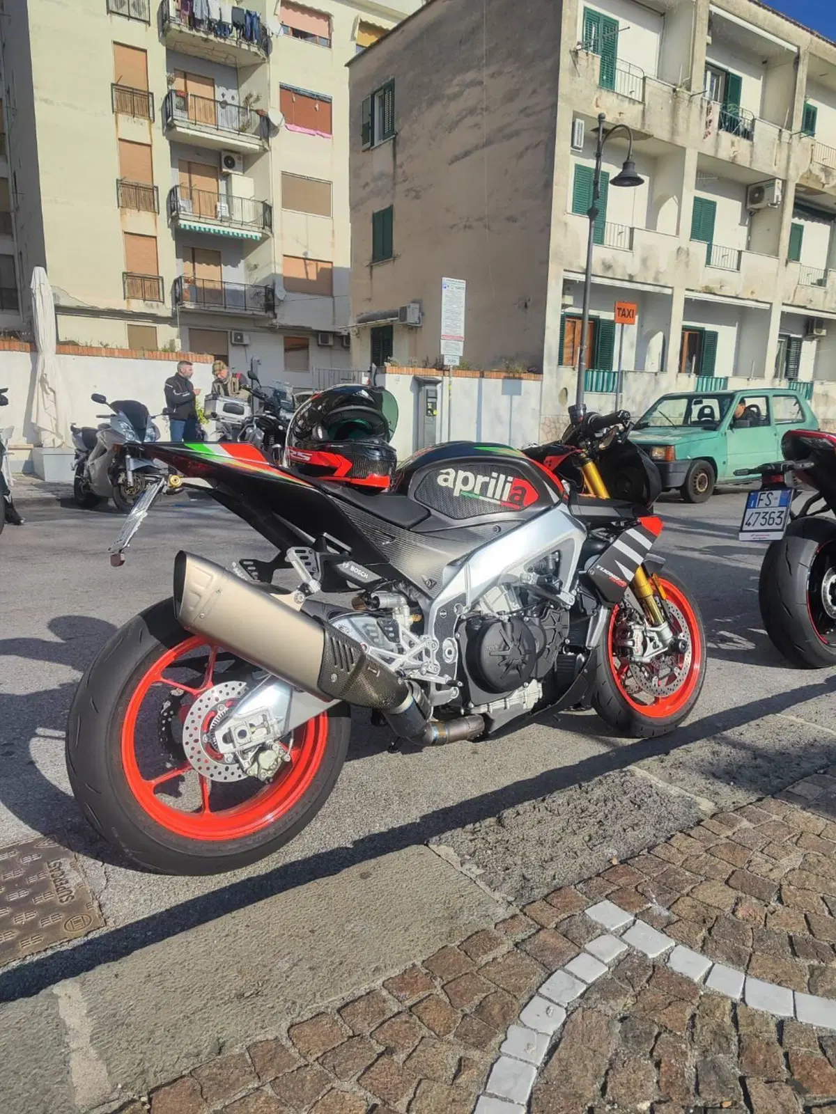 Aprilia Tuono V4 Factory (2019 - 20) (8)