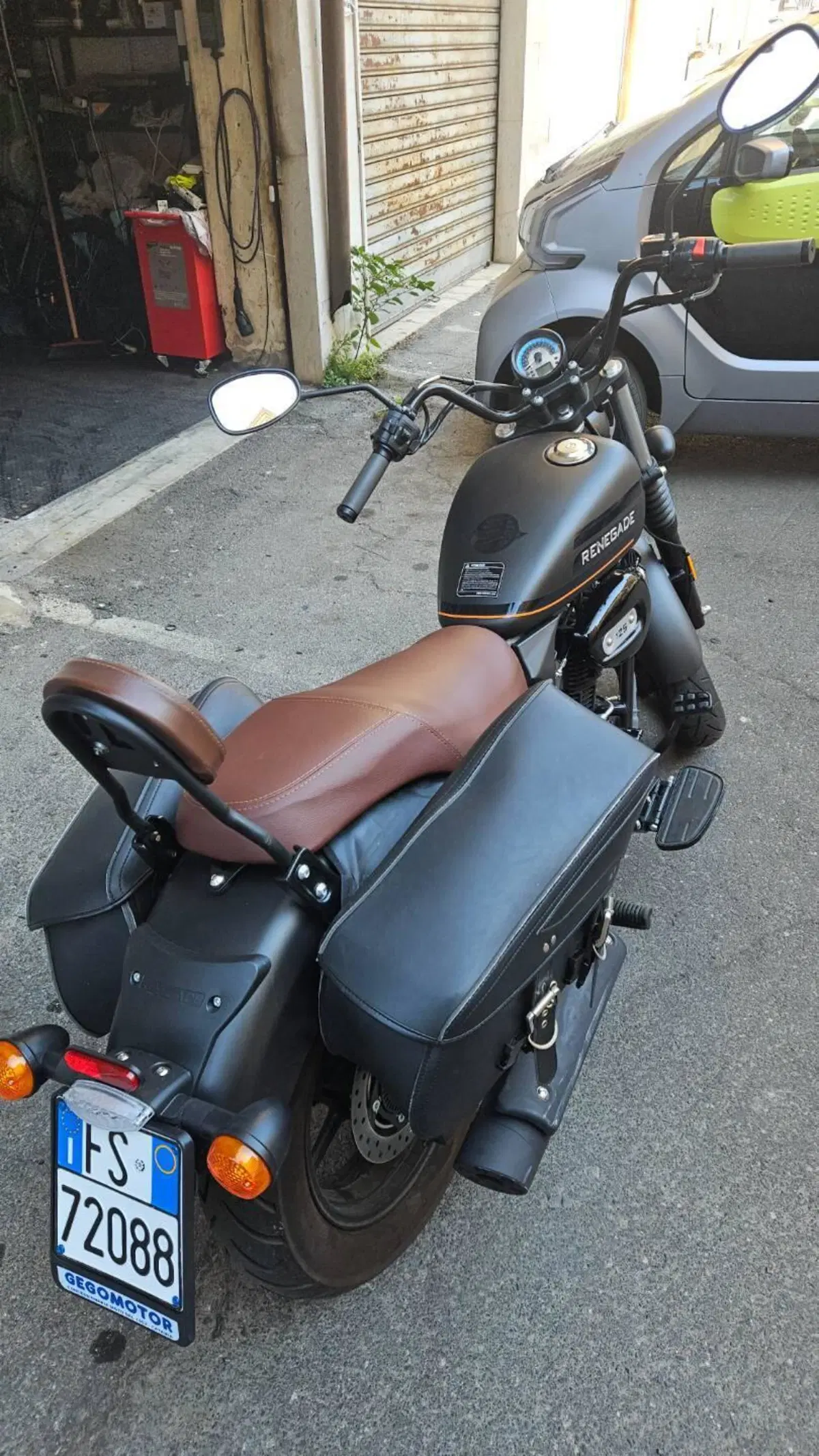 Um Italia Renegade Sport 125 (2023 - 26) (4)
