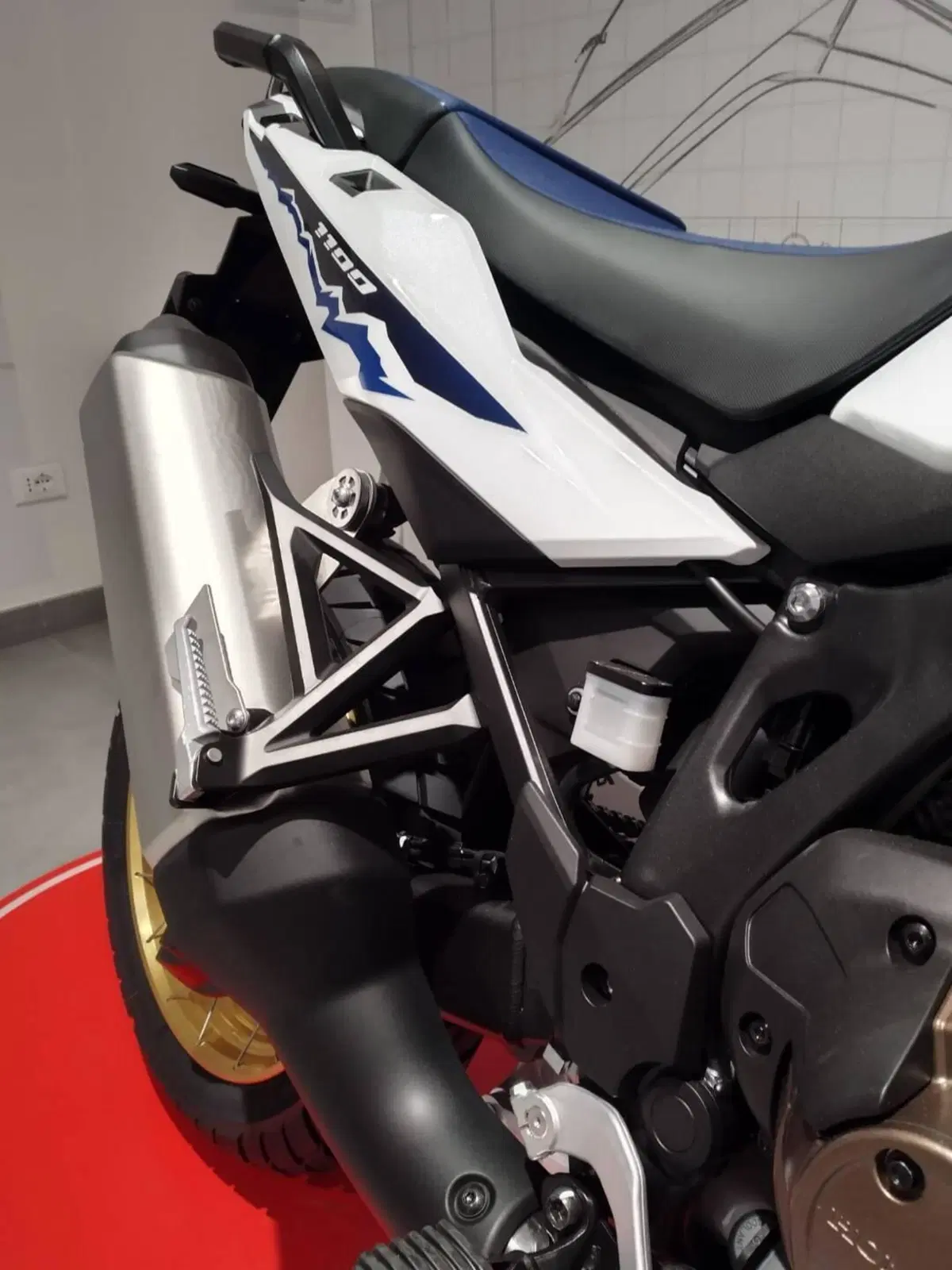 Honda Africa Twin CRF 1100L ES DCT (2024 - 26) (3)
