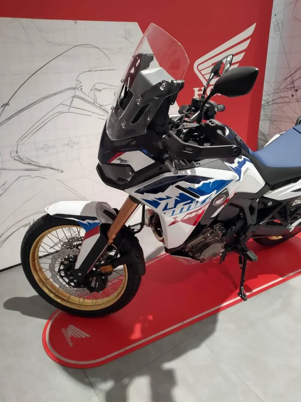 Honda Africa Twin CRF 1100L ES DCT (2024 - 26) (11)