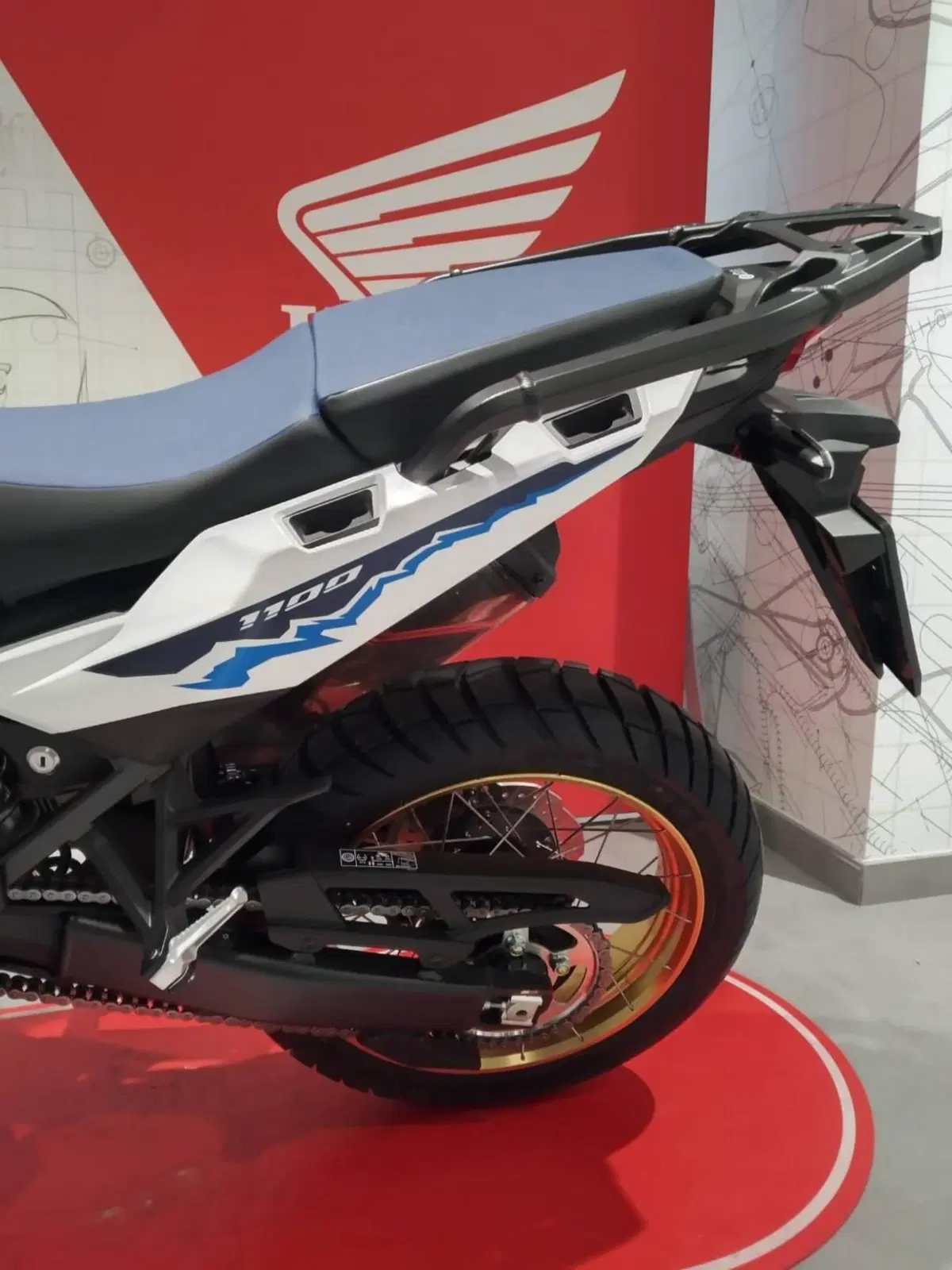 Honda Africa Twin CRF 1100L ES DCT (2024 - 26) (13)